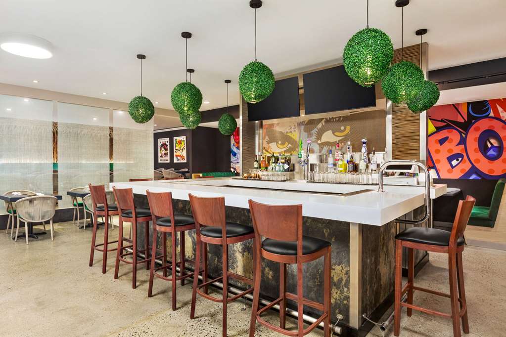 Wingate by Wyndham Bronx Haven Park - photo 14