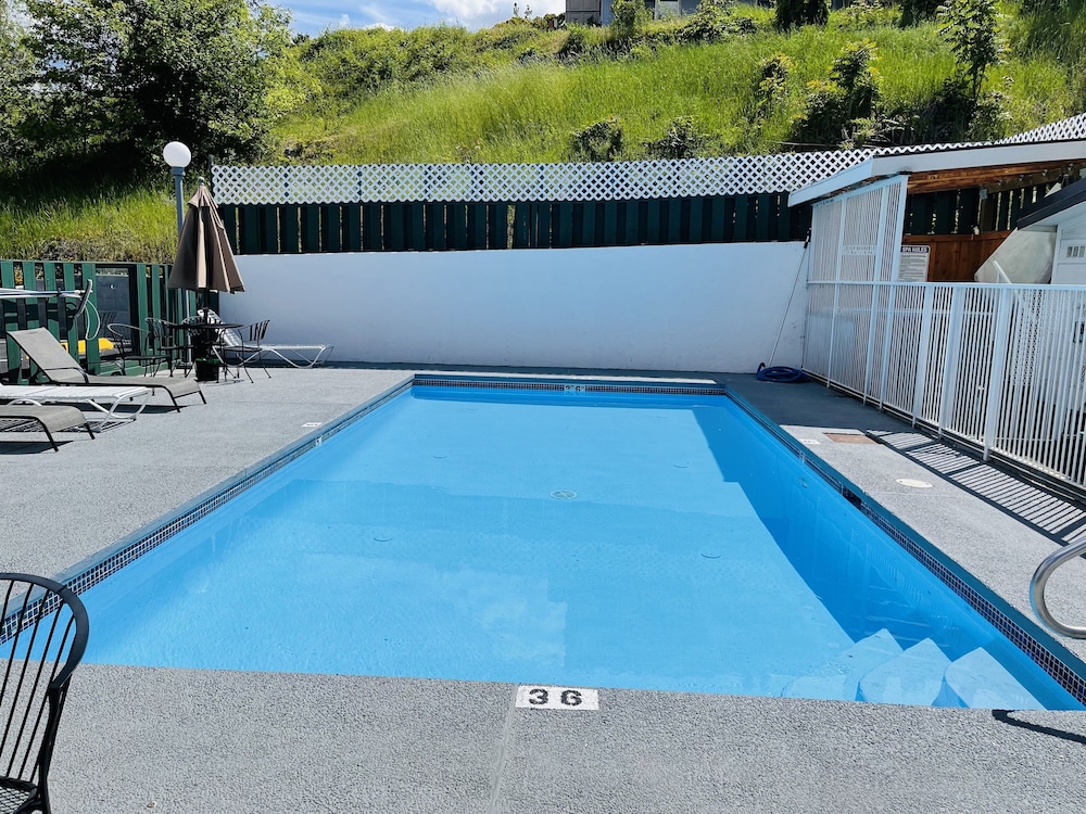 Apple Inn Motel - photo 50