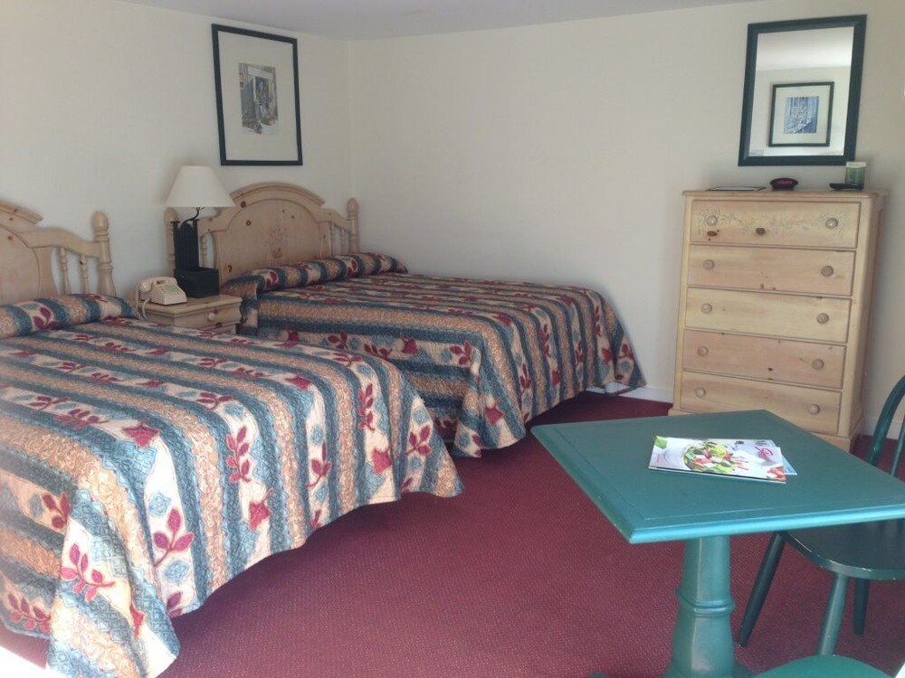 The Mountaineer Inn at Stowe - photo 14
