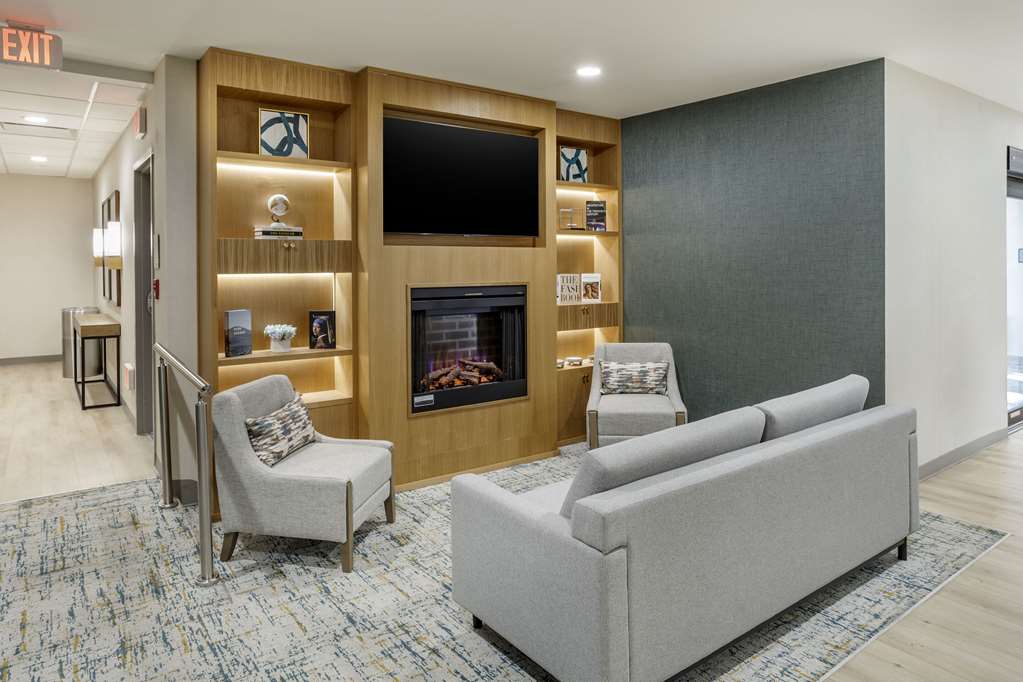 Comfort Inn & Suites Newark Liberty International Airport - photo 7