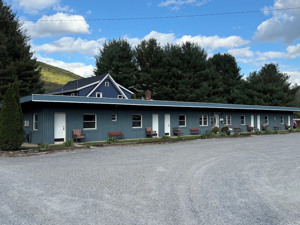 Colton Point Motel - photo 11
