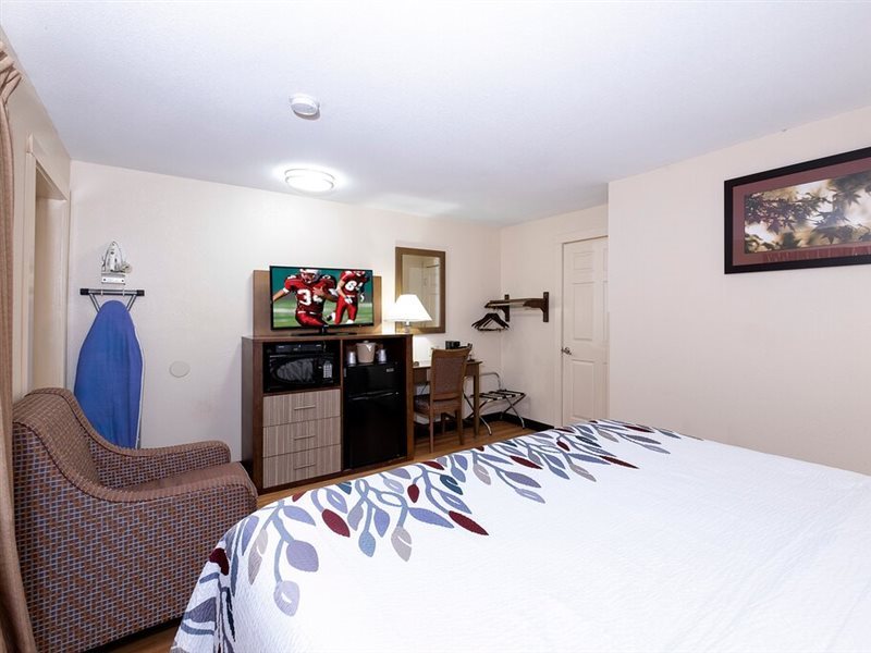 Red Roof Inn Neptune Jersey Shore - photo 7