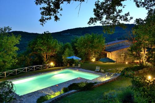 Villa Costa piccola with private pool in Umbria — 4-Star Luxury Hotel in Umbertide, Italy