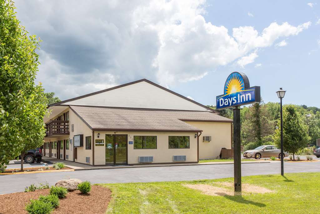 Days Inn by Wyndham Athens - photo 2