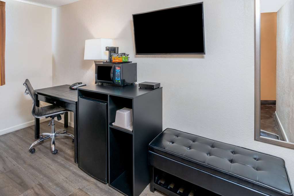 Super 8 by Wyndham Cheyenne WY - photo 25