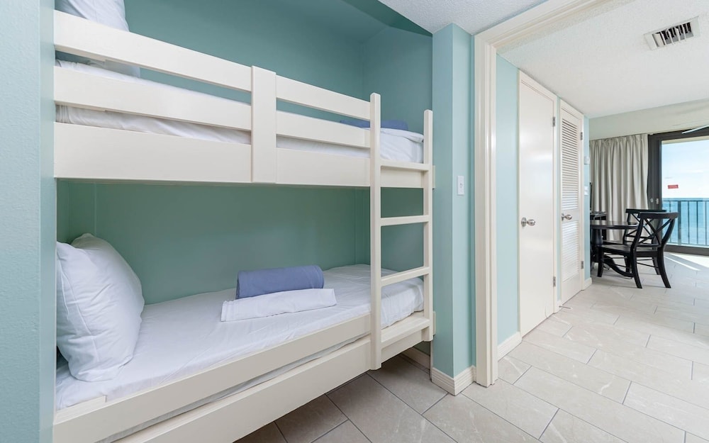 Phoenix All Suites Hotel 309 1 Bedroom Condo - photo 4