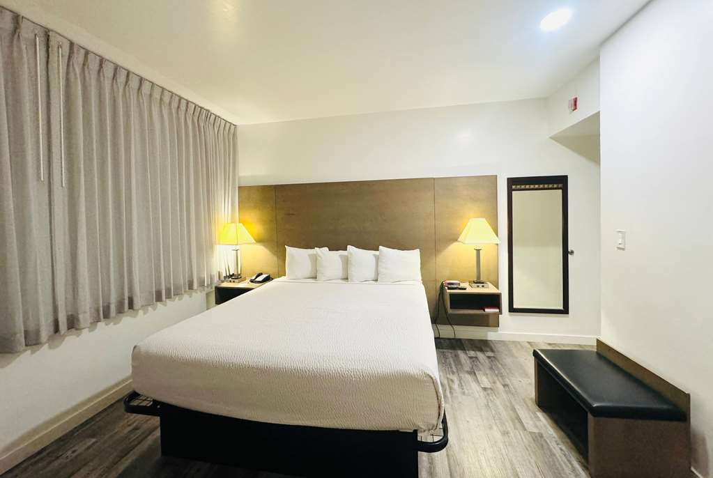 Ramada by Wyndham San Diego Airport - photo 20