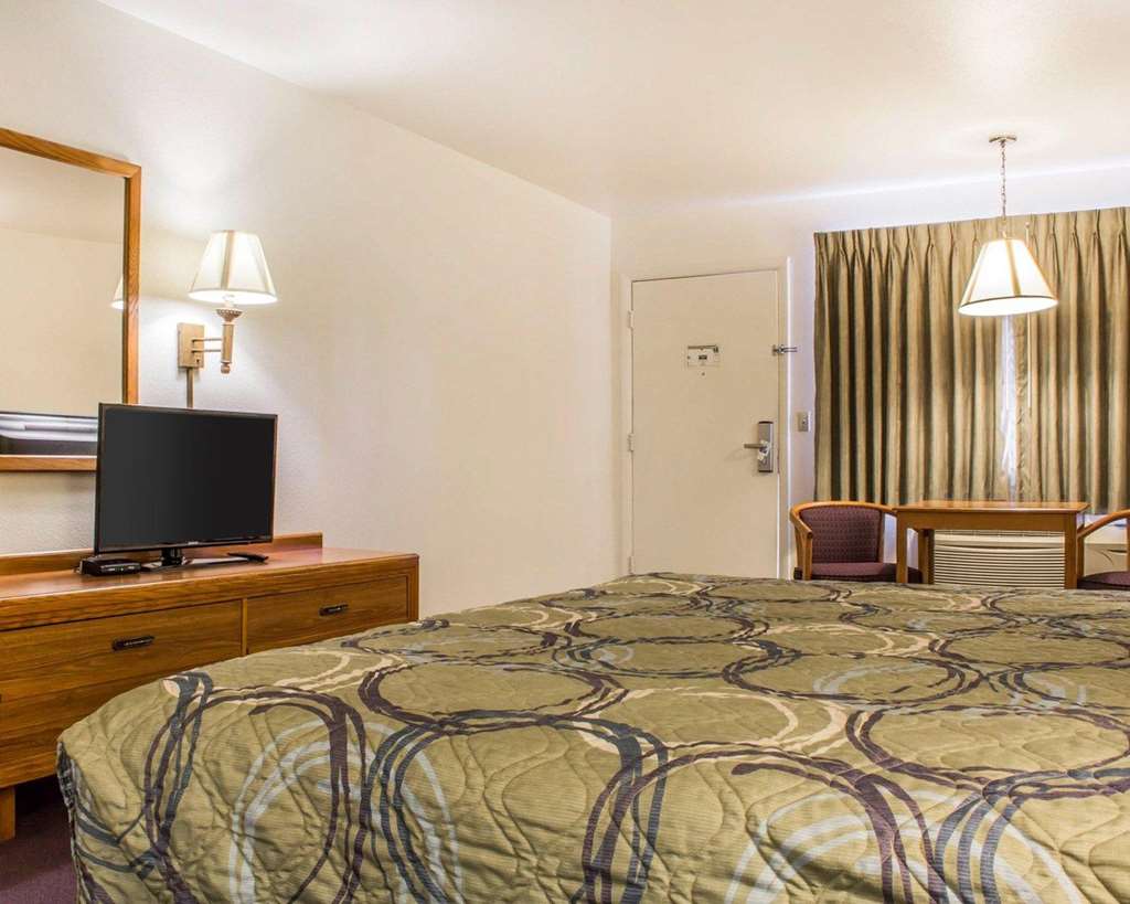 Rodeway Inn Silver Creek Inn - photo 10