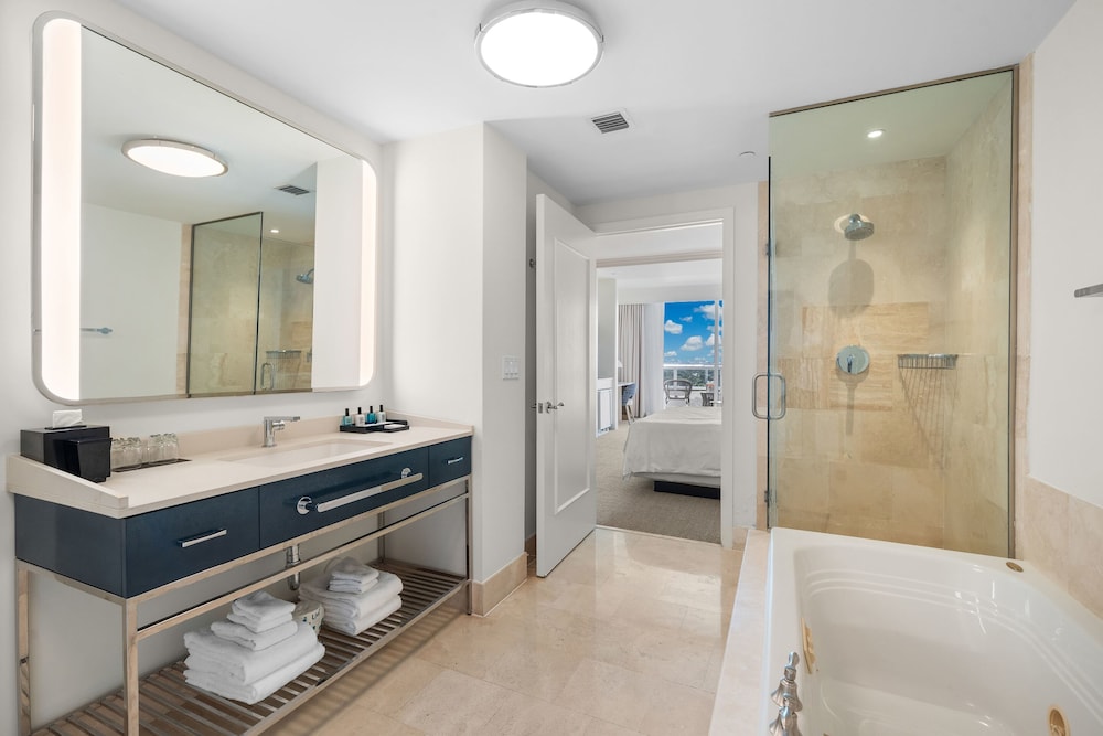Fontainebleau Miami Beach Private Luxury Suites - photo 342