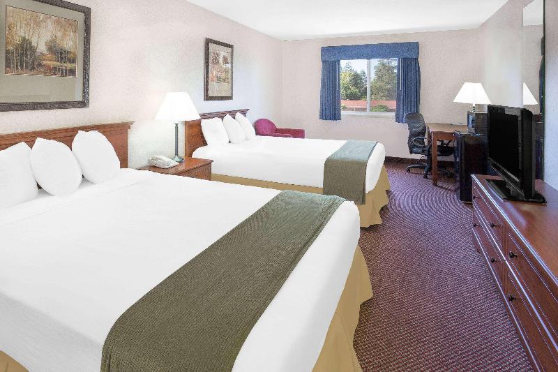 Quality Inn & Suites Willows - photo 10