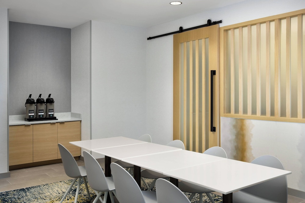 TownePlace Suites by Marriott Plant City - photo 32