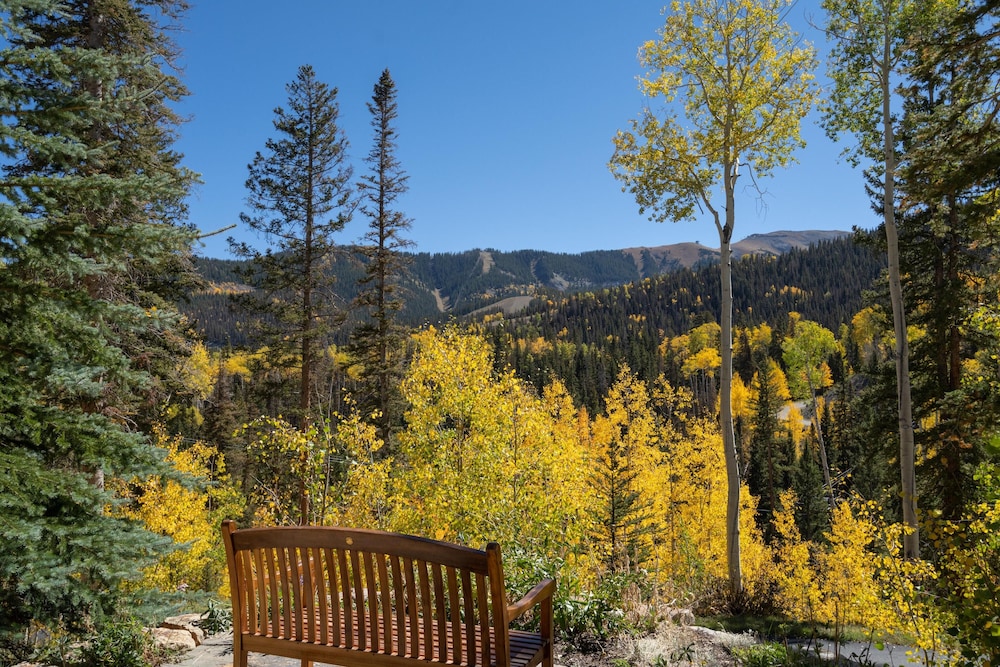 Hilltop Hideaway Expansive Views From This Private Estate Hot Tub Pool Table — Telluride