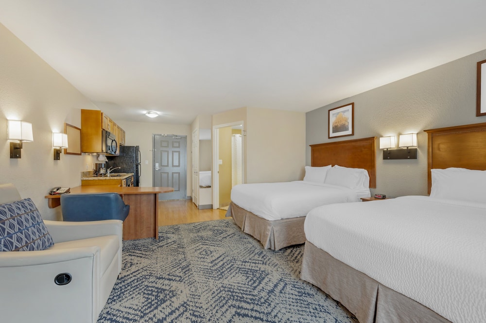 Candlewood Suites Indianapolis East by IHG - photo 12