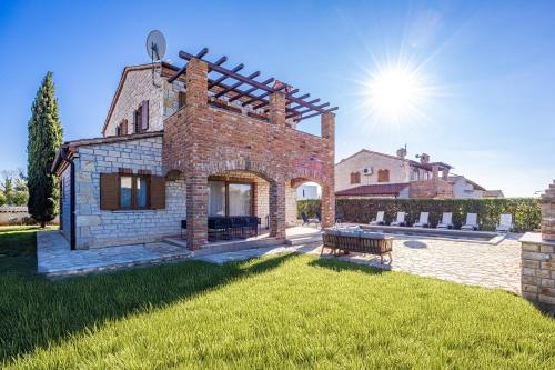 Paradise Villas Istria Croatia — 4-Star Luxury Hotel in Svetvincenat, Croatia