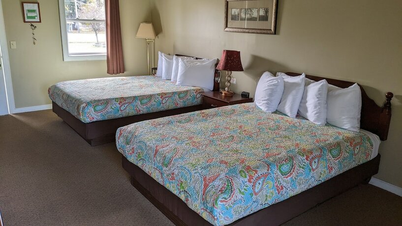The Meadowlark Inn - photo 14