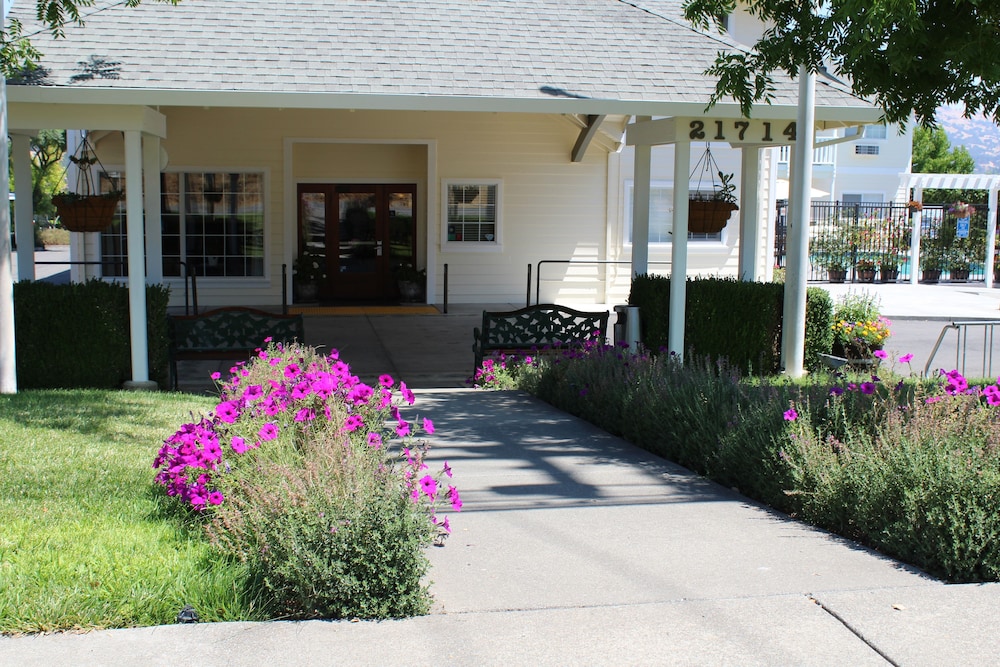 Geyserville Inn - photo 56