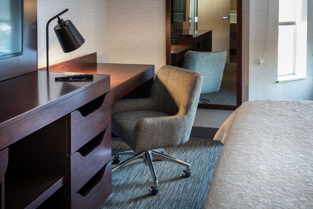 Hampton Inn & Suites Chicago Lincolnshire - photo 23