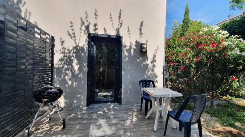 Le 30 Duplex En Rez De Jardin Proche du Centre in Montelimar, France