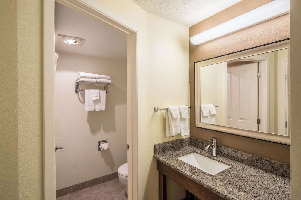 Quality Inn & Suites Coeur d'Alene - photo 40