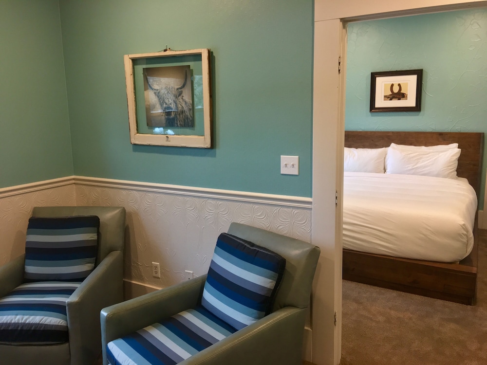 The Groveland Hotel - photo 51