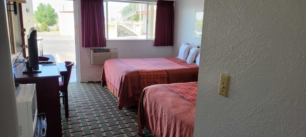 Stagecoach Motel - photo 5