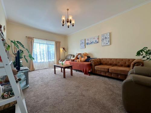 Coleman Comfort Hub close to City&Air port pet-friendly hotel Moonah