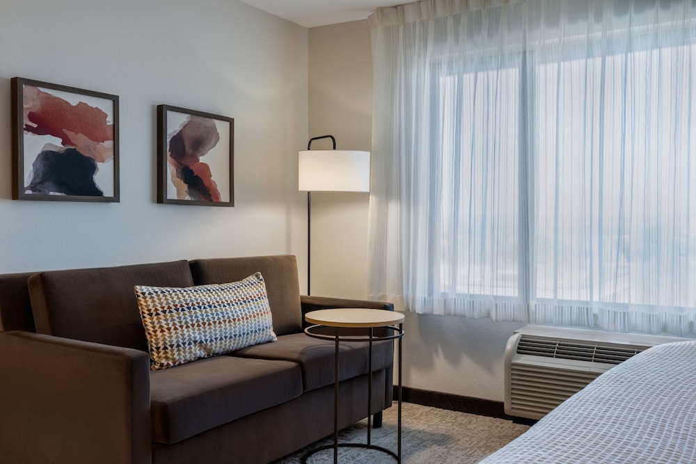 TownePlace Suites Albuquerque North - photo 23