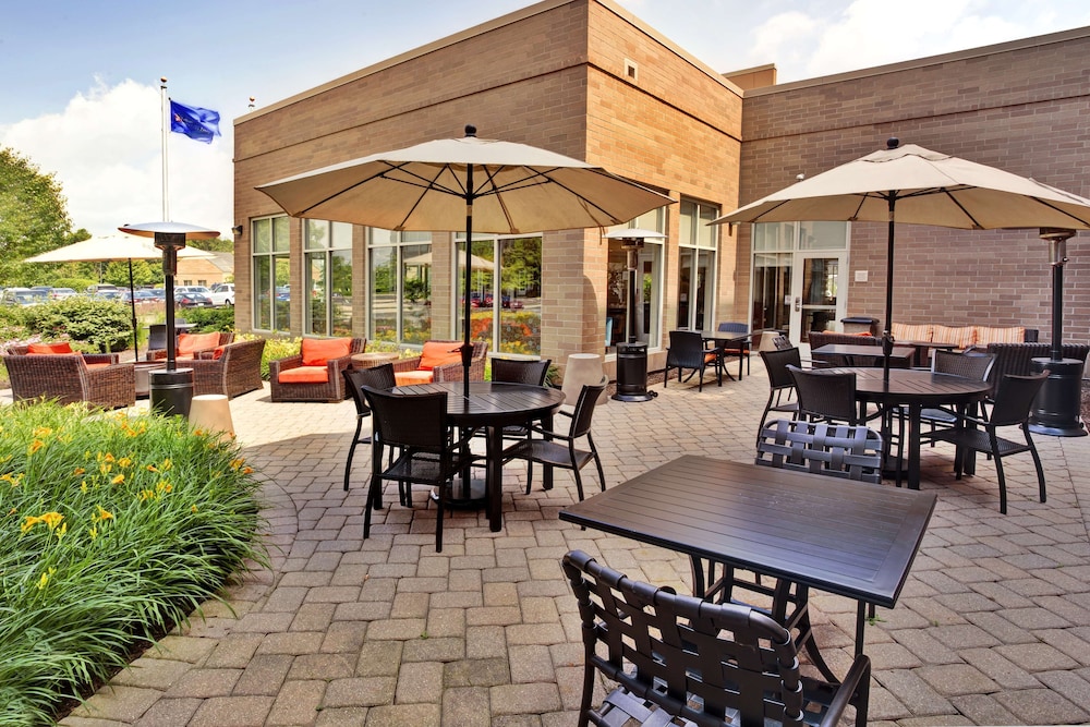 Hilton Garden Inn Lake Forest Mettawa - photo 42