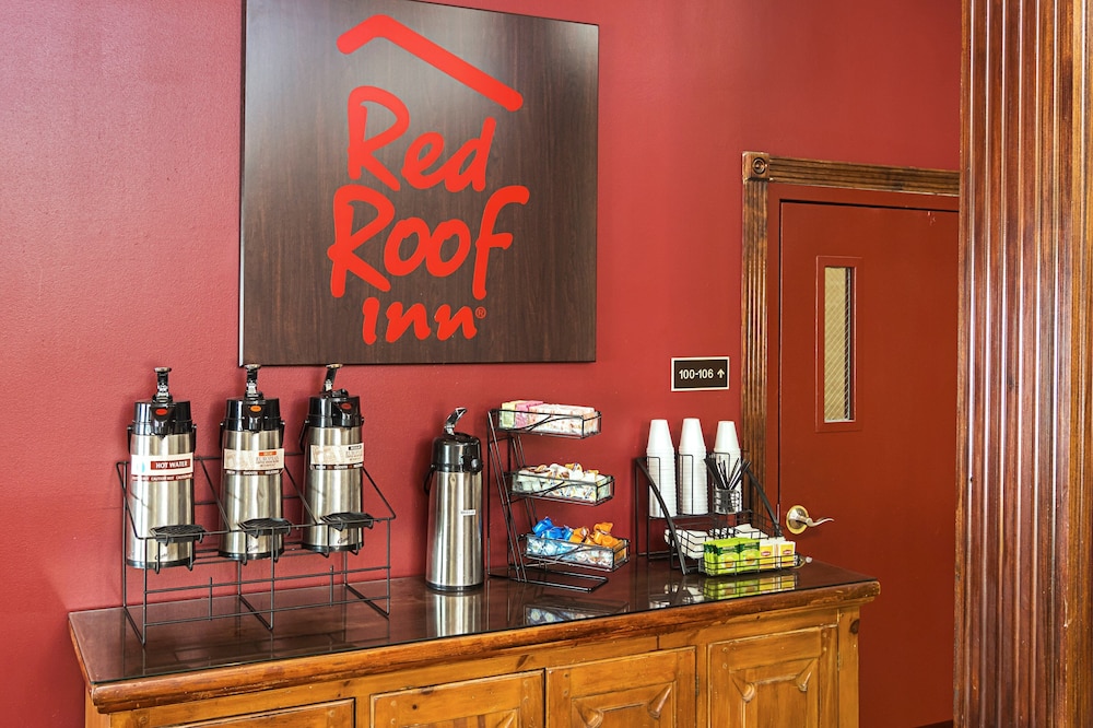 Red Roof Inn & Suites Lake Orion Auburn Hills - photo 17