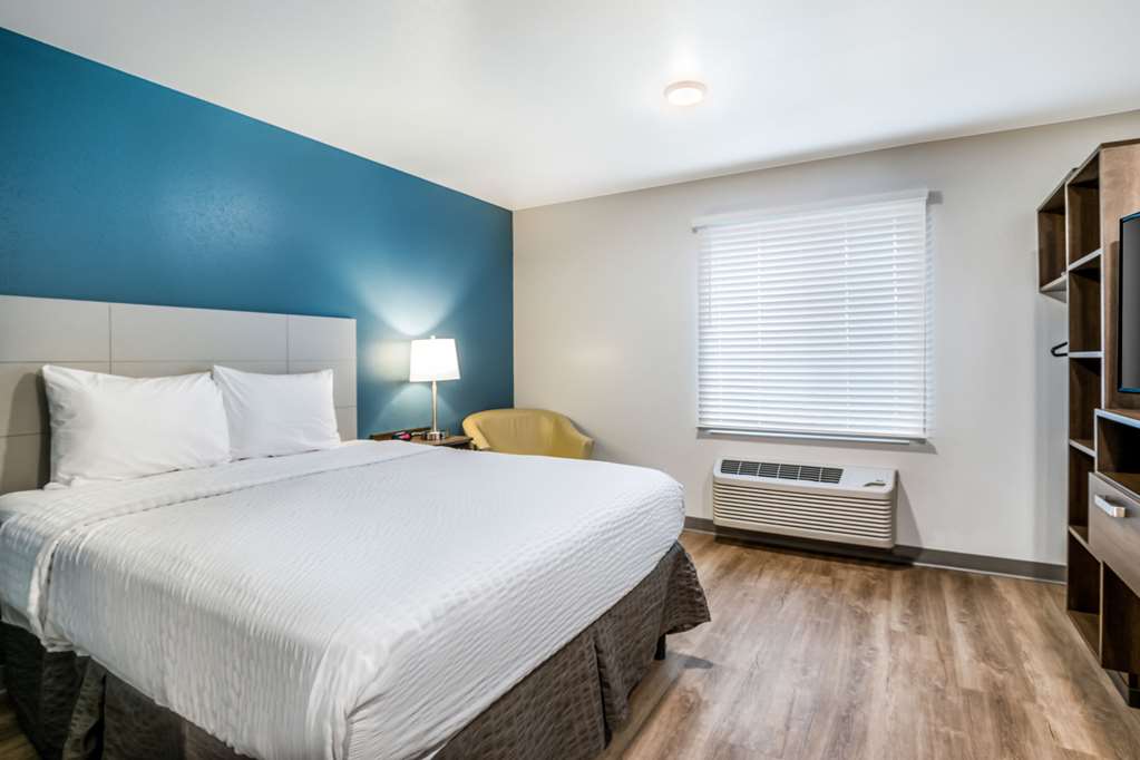 WoodSpring Suites Elgin Chicago - photo 12
