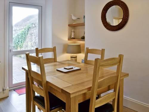 Castle Street — 4-Star Luxury Hotel in Criccieth, United Kingdom
