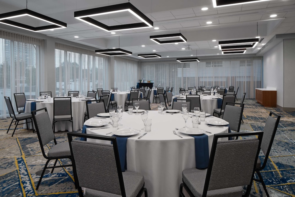 Homewood Suites by Hilton Charlotte Uptown First Ward - photo 45