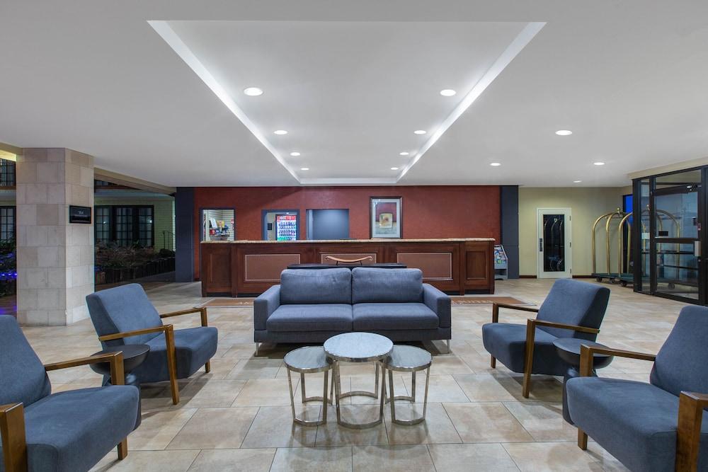 Aksarben Suites Trademark Collection by Wyndham - photo 27