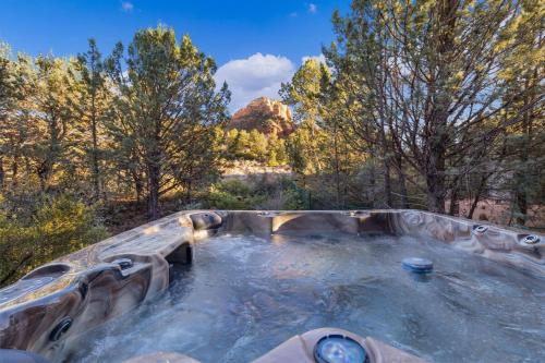 Mammoth Rock Oasis Villa Hot Tub & Free Pets — 4-Star Luxury Hotel in Sedona, United States