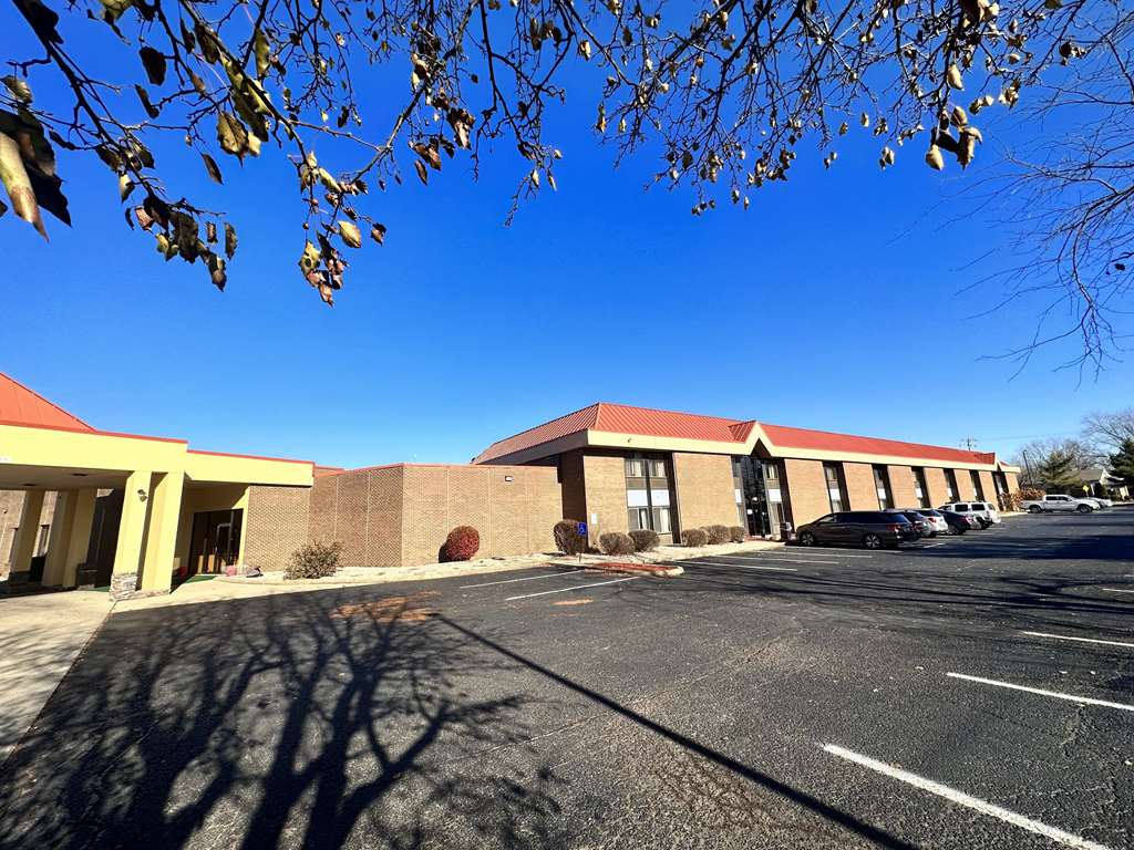 Super 8 by Wyndham Harrison OH - photo 5