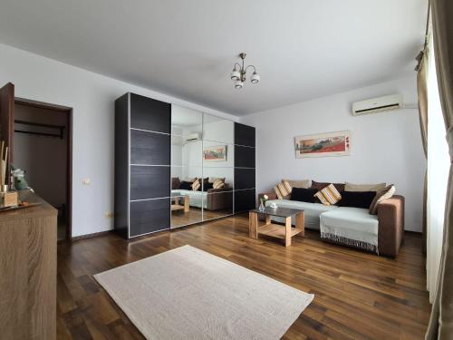 Modern Residential Apartment Bucharest — 4-Star Luxury Hotel in Bucharest, Romania
