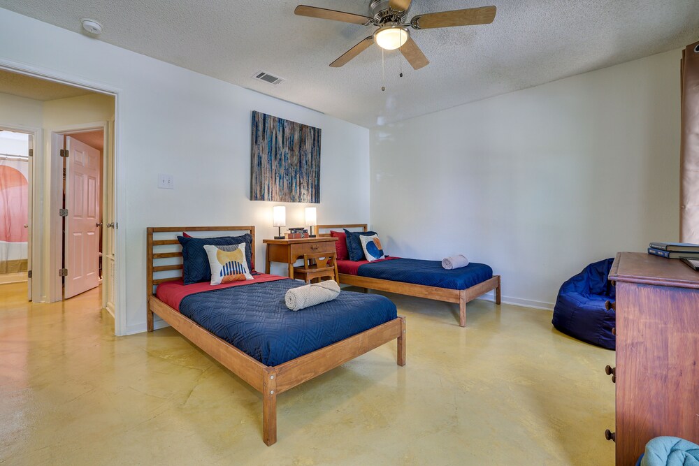 San Antonio Townhome 3 Mi to Lackland AFB - photo 7