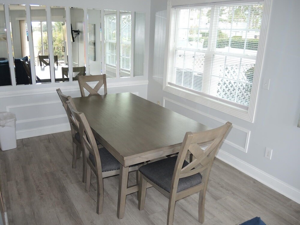 Family Friendly Golf Course View Condo 101M with Great Brunswick Plantation Resort Amenities by RedAwning - photo 5