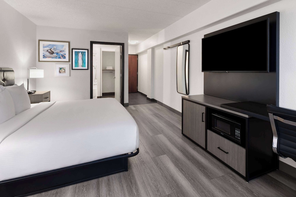 La Quinta Inn & Suites Washington DC Capital NoMA - photo 14