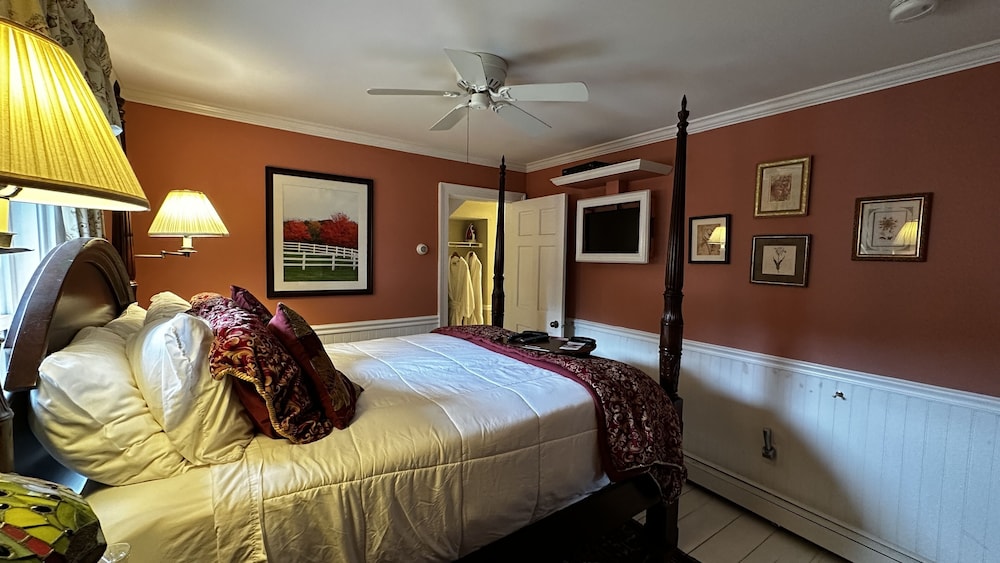 Phineas Swann Inn & Spa - photo 61