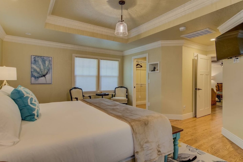5BR Mnt Viewsdowntown Luxuryfirepit & RV Parking - photo 10