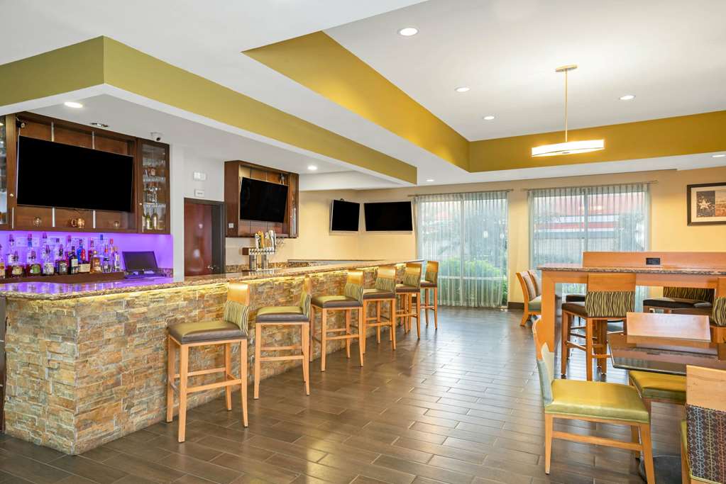 La Quinta by Wyndham Houston Willowbrook Vintage Park - photo 28
