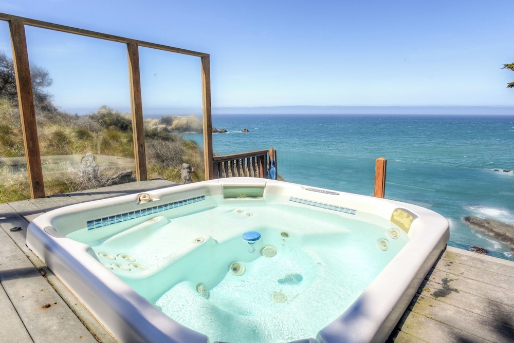 Meltemi Hotel - carbon neutral hotel in Kythnos