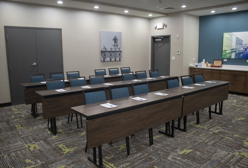 Hampton Inn & Suites Portland West - photo 82