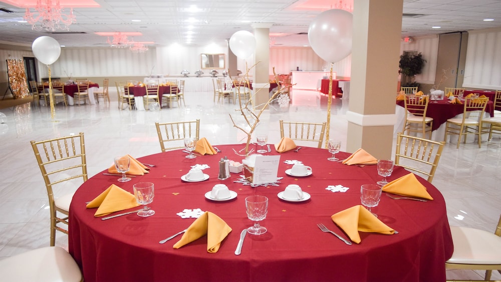 Holiday Inn Hazlet by IHG - photo 36