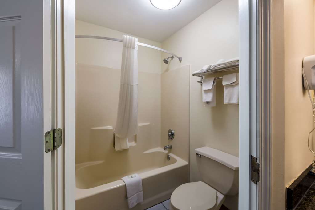 Quality Inn Johnson City I 26 exit 17 - photo 9