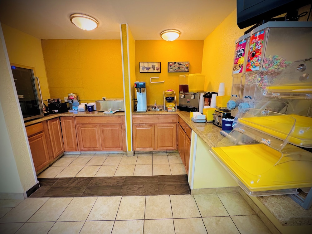 Alamo Inn - photo 19