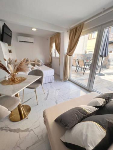 Urban Estudio Elegante Con Terraza