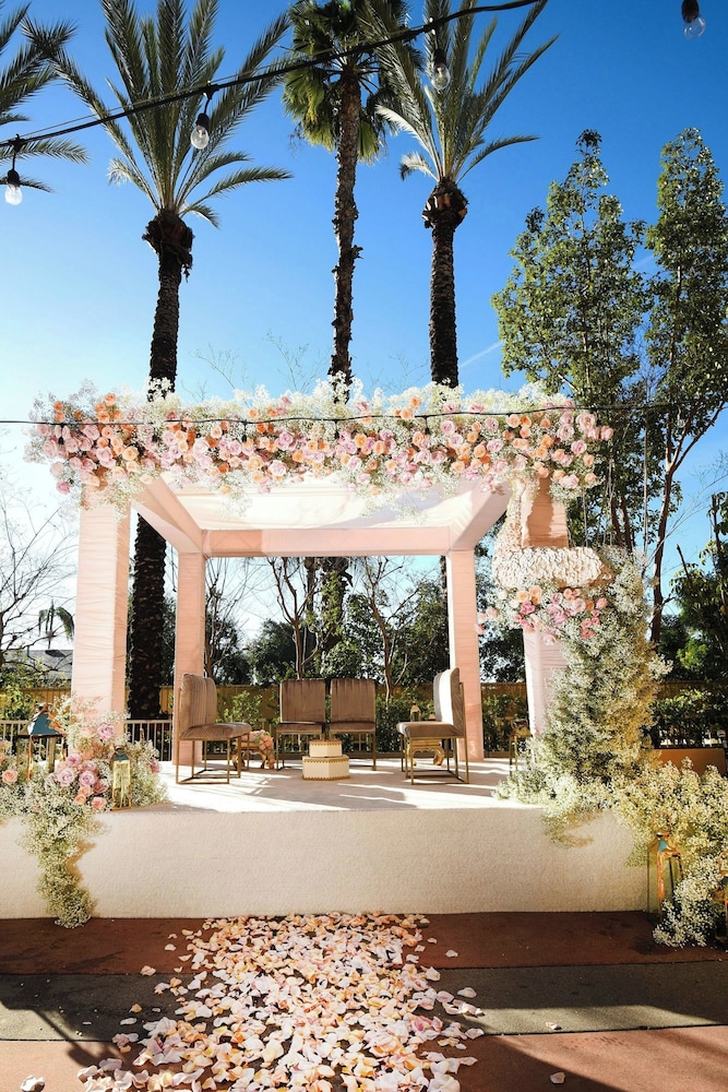 Delta Hotels by Marriott Anaheim Garden Grove - photo 27
