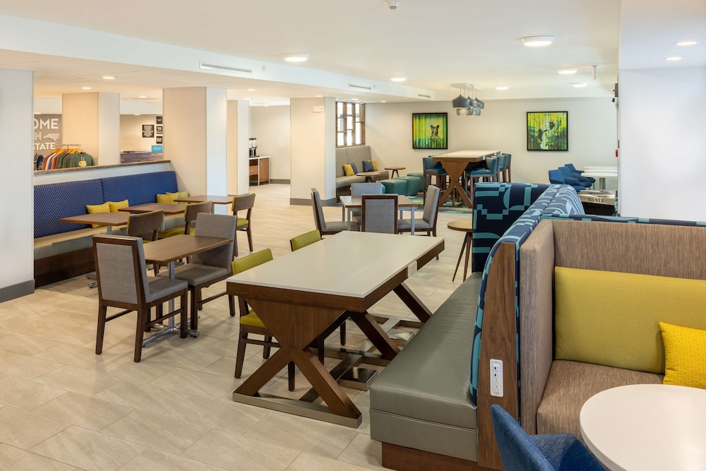 Hampton Inn Asheville Tunnel Rd. - photo 27
